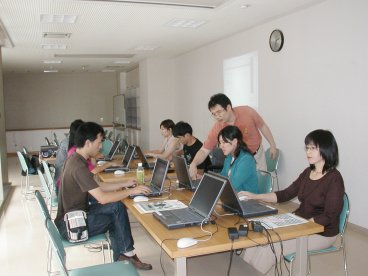 写真「村田講師による講座風景２」
